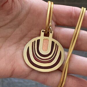 Standout 70s pendant necklace by de Passillé-Sylvestre